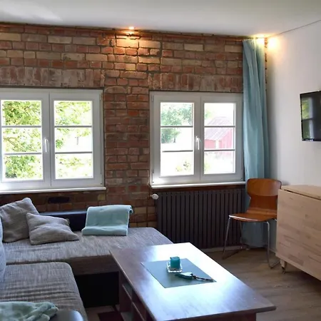 아파트 Kleine Schwalbe *